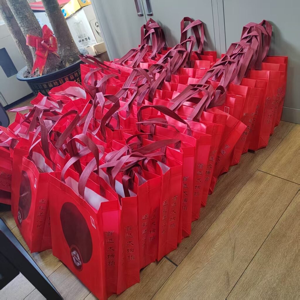 LanDazzle Celebrates National Day & Mid-Autumn Festival with Thoughtful Employee Gifts 2 Landazzle Mid autumn festival gfit