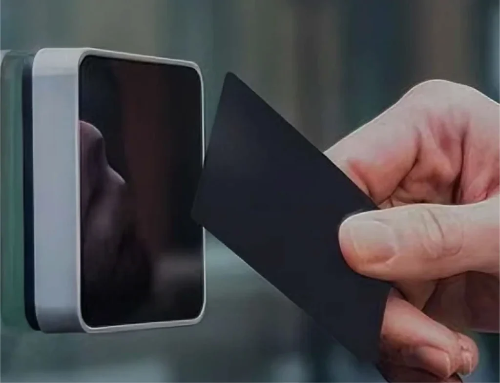 LanDazzle Brings Custom Battery Solutions to AWE USA 2026 4 smart card