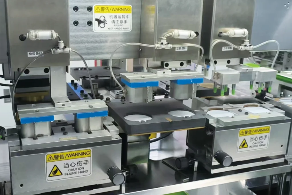 Custom Lithium Battery Basics Guide 3 battery stacking process