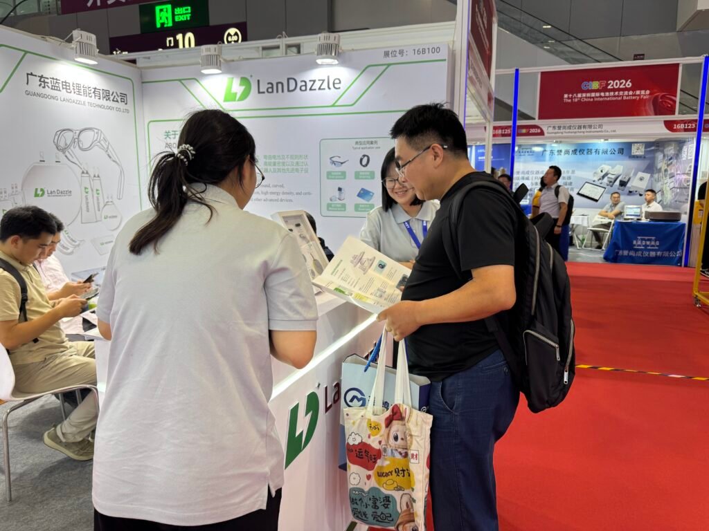 LanDazzle at CIBF2026: Advancing Custom Battery Solutions 3 landazzle team introducing battery with customer 1