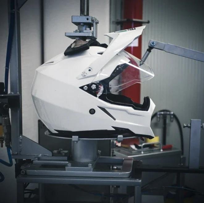 Custom Batteries for Smart Helmets: Safety & Longer Runtime 3 smart helmets