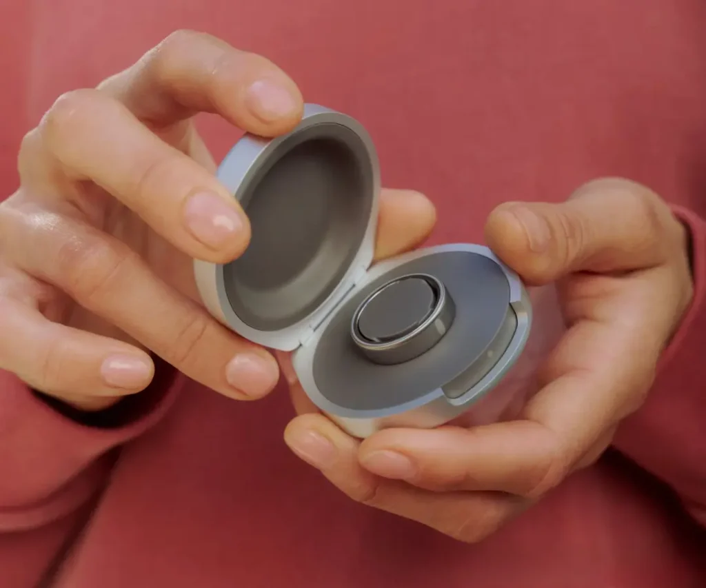 Smart Ring Charging Methods: 3 Main Solutions Explained 3 Oura Ring 5 Charging Case